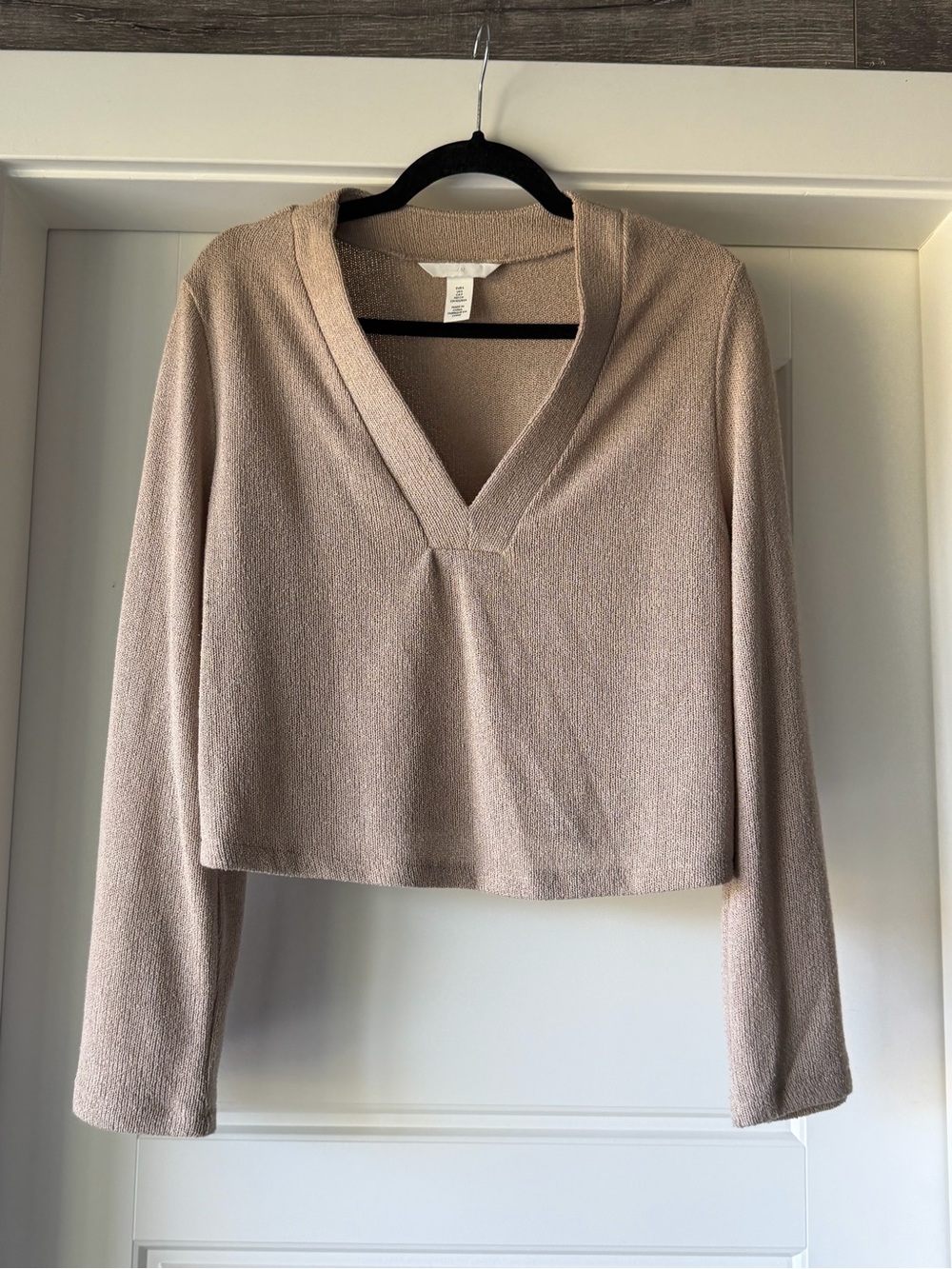 H&M Cropped V-Neck Knit Top in Light Taupe